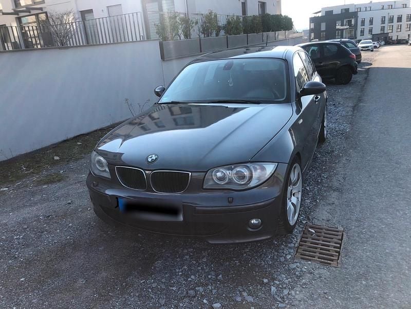 Gebraucht BMW 120 163 PS (119 kW) 2005 Grau Kleinwagen