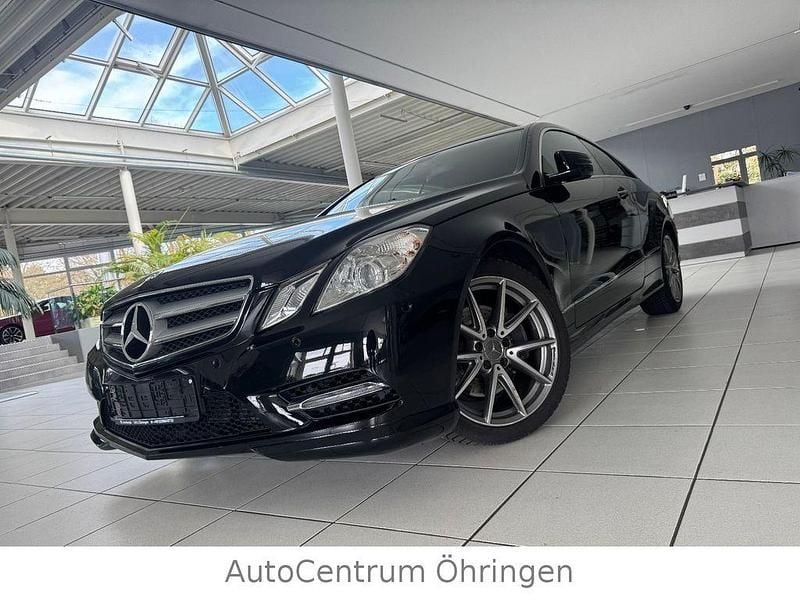 Gebraucht Mercedes E200 AMG line 184 PS (135 kW) 2012 Schwarz Coupé