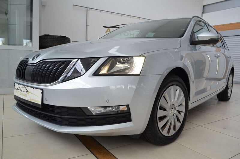 Silber Gebraucht 2020 Skoda Octavia Kombi | 13.999 € (Guter Preis) - Bild 1/4
