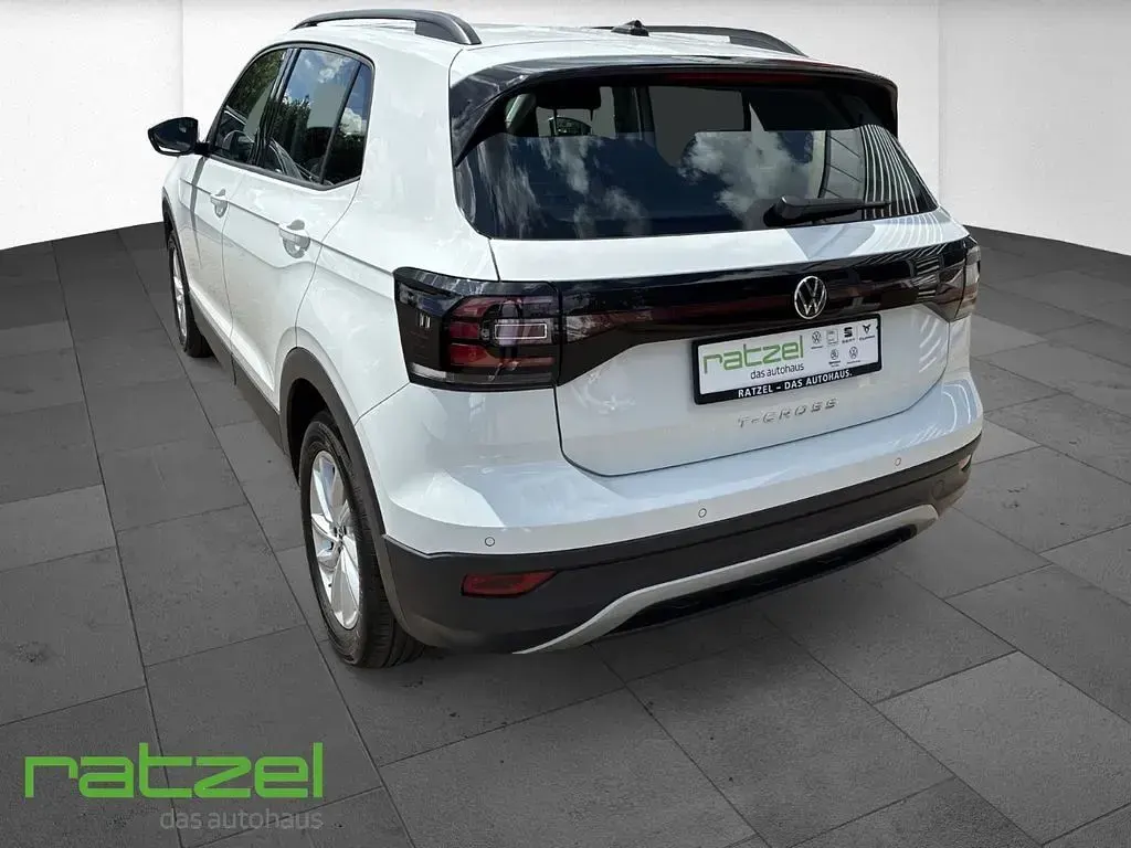 Gebraucht VW T-Cross Life 110 PS (80 kW) 2023 Weiß SUV