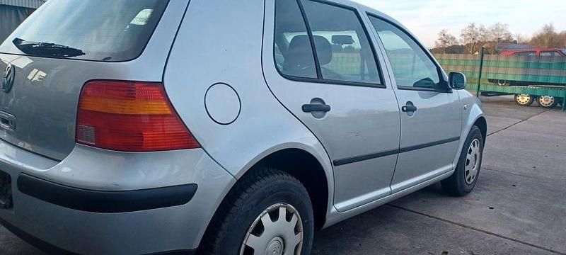 Gebraucht VW Golf IV Basis 75 PS (55 kW) 2002 Silber Limousine