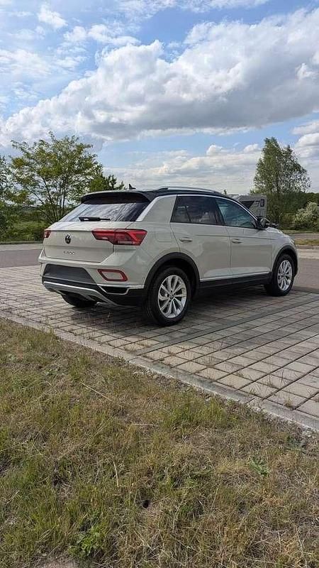 Gebraucht VW T-Roc Style 110 PS (80 kW) 2024 Grau SUV