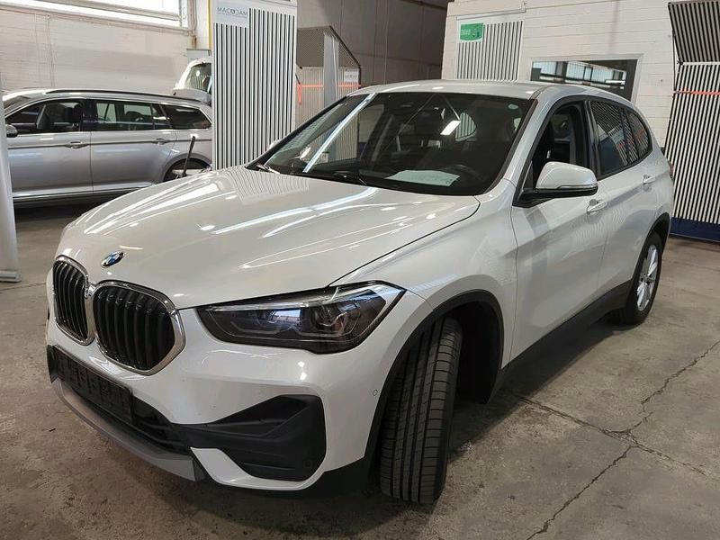 Weiß Gebraucht 2020 BMW X1 Advantage SUV | 19.278 € (Fairer Preis) - Bild 1/4