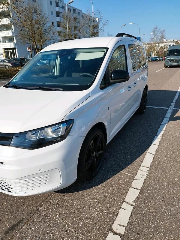 Gebraucht VW Caddy Basis 115 PS (84 kW) 2021 Weiß Van / Kleinbus