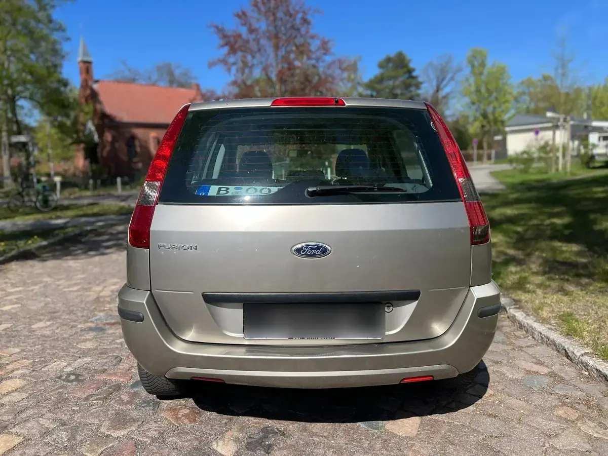 Brugt Ford Fiesta 100 HK (73 kW) 2003 Hatchback
