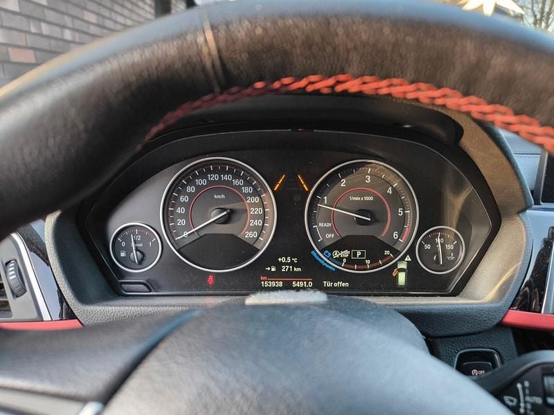 Gebraucht BMW 320 Sport Line 190 PS (139 kW) 2019 Schwarz Kombi