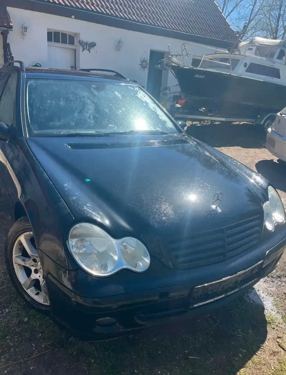 Gebraucht Mercedes C200 Classic 163 PS (119 kW) 2006 Schwarz Kombi