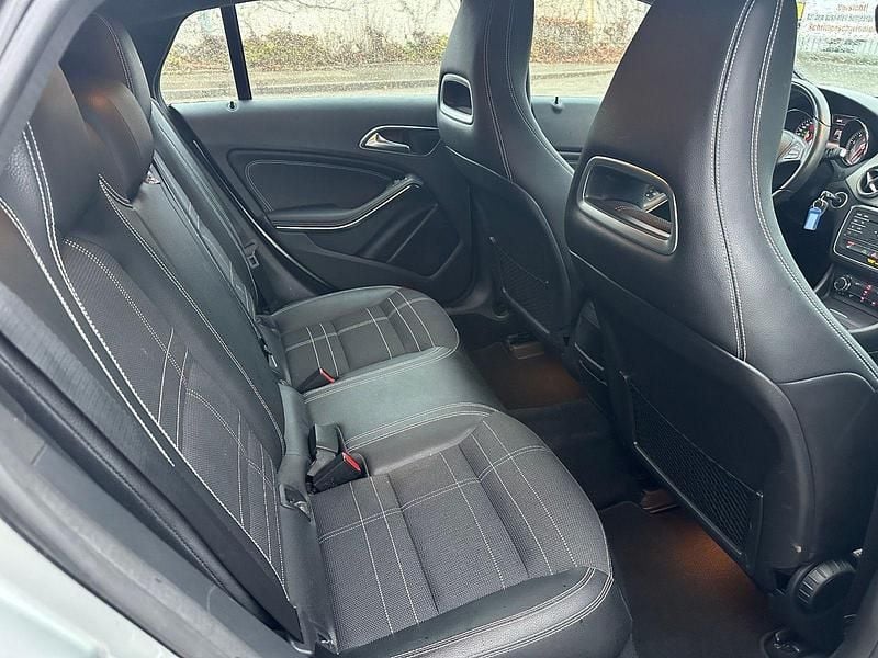 Gebraucht Mercedes CLA200 156 PS (114 kW) 2016 Silber Kombi