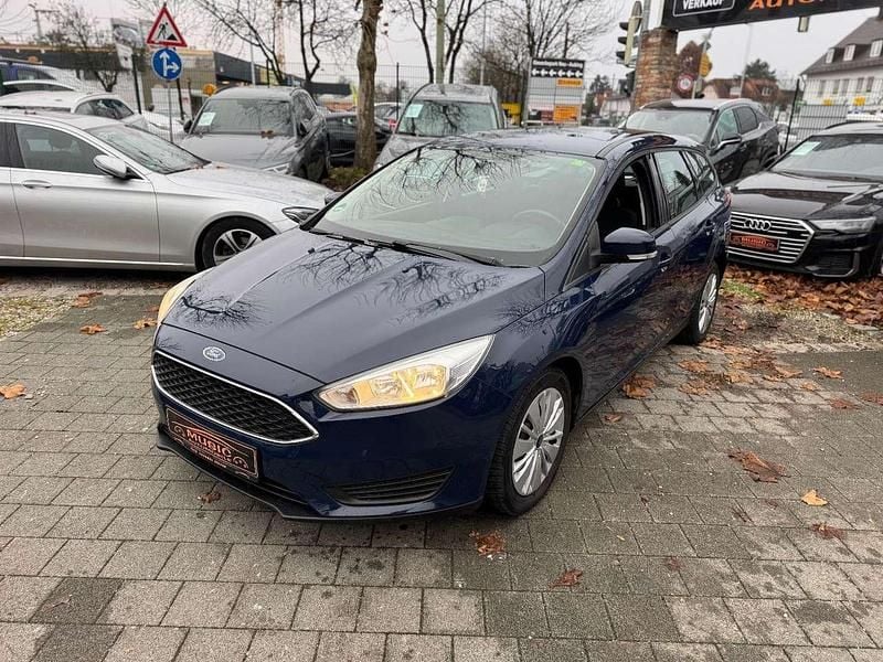 Gebraucht Ford Focus Trend 116 PS (85 kW) 2015 Blau Kombi