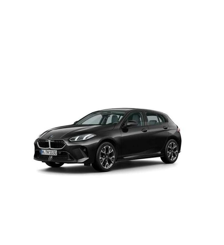 Saphirschwarz metallic Neu 2025 BMW 120 M Sport Kleinwagen | 33.239 € (Superpreis) - Bild 1/3