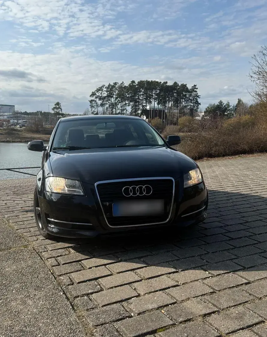 Używany Audi A3 Ambition 102 KM (75 kW) 2010 Czarny Hatchback