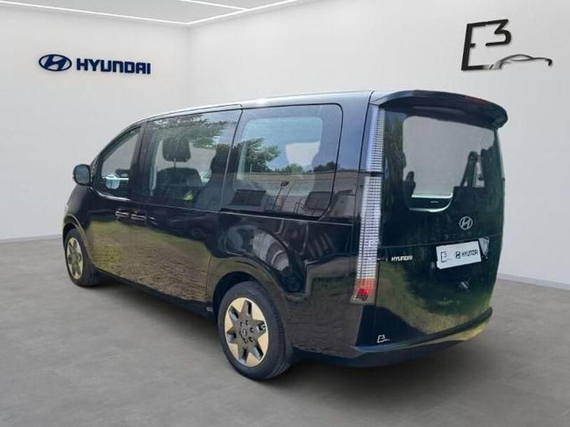 Gebraucht Hyundai Staria Trend 224 PS (164 kW) 2024 Schwarz Van / Kleinbus