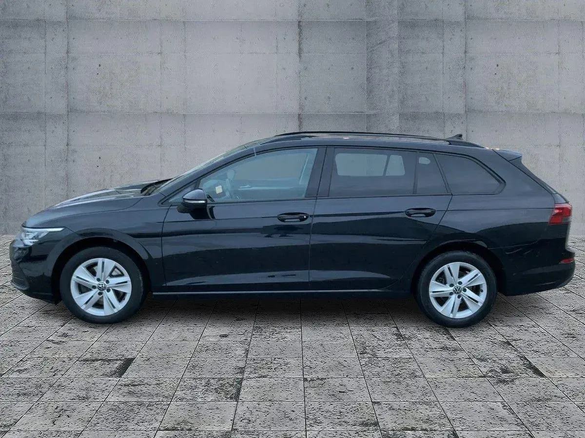 Gebraucht VW Golf VIII Life 150 PS (110 kW) 2022 Schwarz Kombi