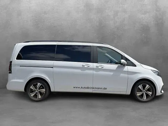 Gebraucht Mercedes V220 Style 163 PS (119 kW) 2026 Bergkristallweiß metallic Van / Kleinbus