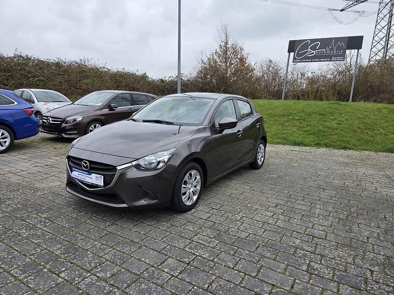 Gebraucht Mazda 2 Center-Line 90 PS (66 kW) 2015 Silber Limousine