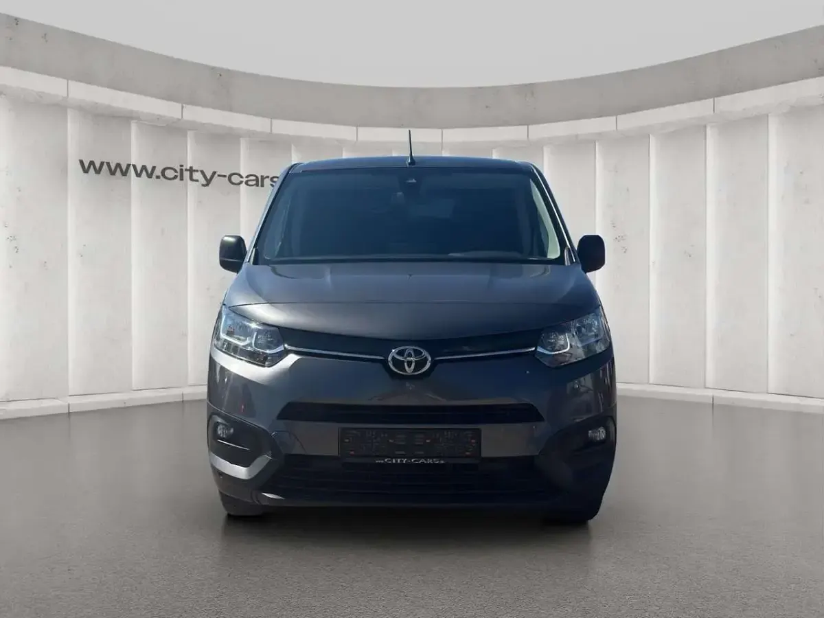 Gebraucht Toyota Proace 102 PS (75 kW) 2021 Basaltgrau Van / Kleinbus