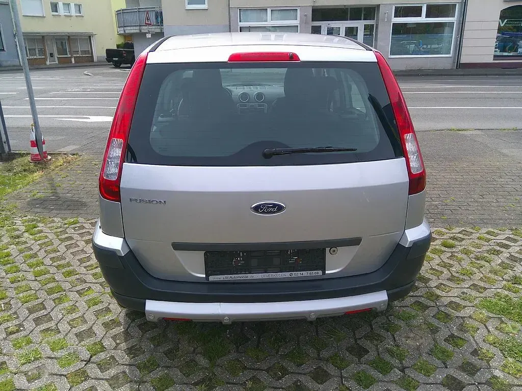 Gebraucht Ford Fusion 80 PS (58 kW) 2007 Silber Kleinwagen