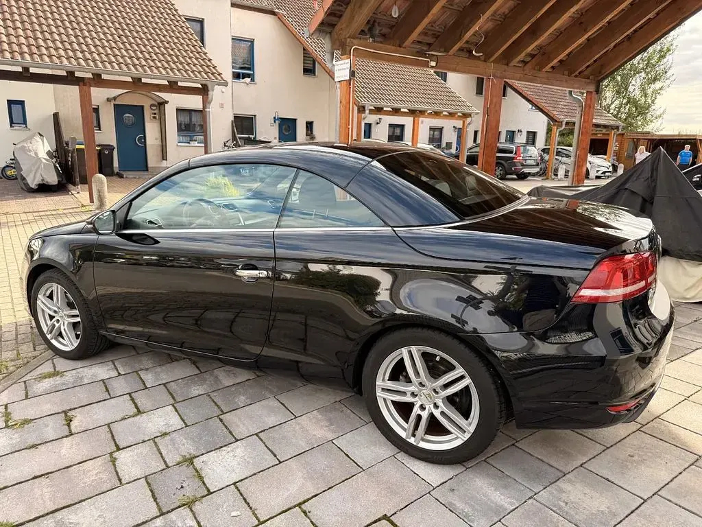Gebraucht VW Eos 122 PS (89 kW) 2013 Schwarz Cabrio