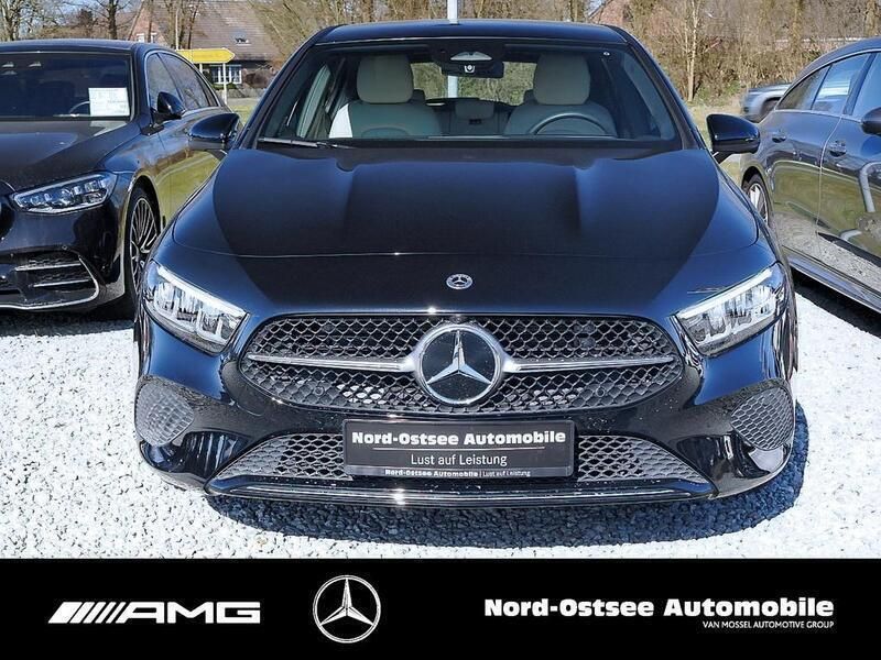 Gebraucht Mercedes A200 Progressive 163 PS (119 kW) 2023 Andere farbe Kleinwagen