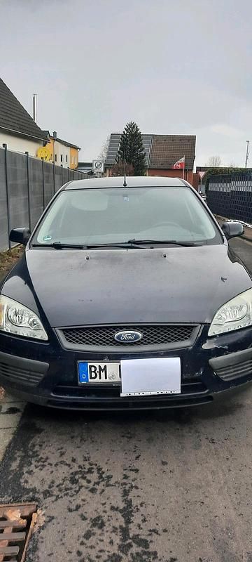 Blau Gebraucht 2007 Ford Focus Kombi | 649 € (Guter Preis) - Bild 1/4