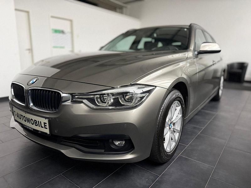 Silber Gebraucht 2019 BMW 318 Advantage Kombi | 15.990 € (Fairer Preis) - Bild 1/4