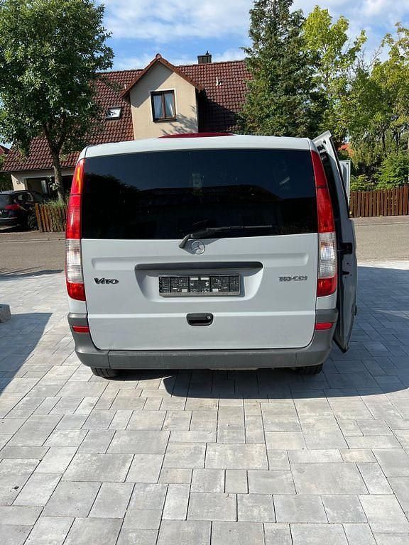 Gebraucht Mercedes Vito 95 PS (69 kW) 2013 Grau Van