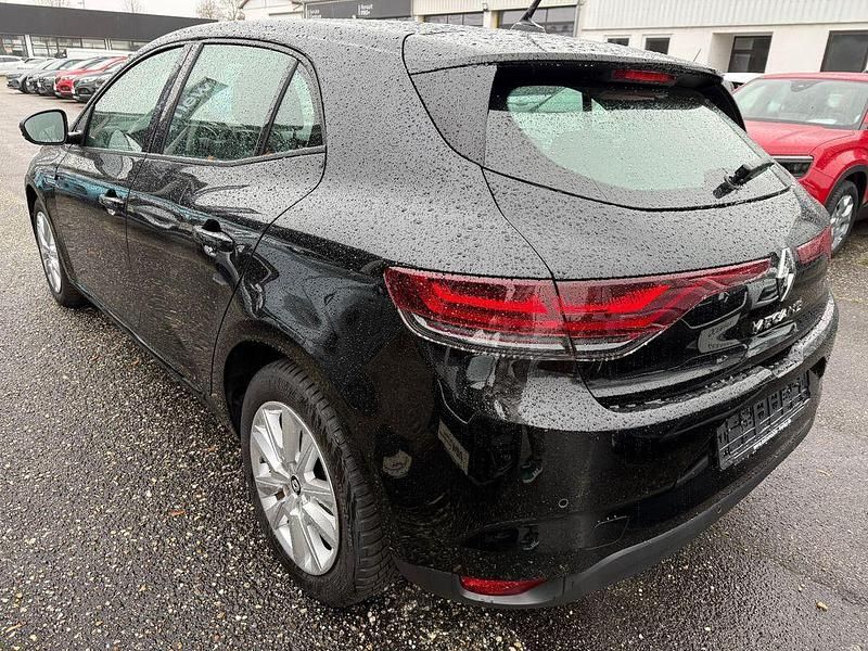 Gebraucht Renault Mégane IV Zen 140 PS (102 kW) 2023 Schwarz Limousine