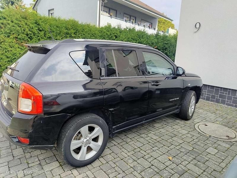 Gebraucht Jeep Compass Sport 170 PS (125 kW) 2012 SUV