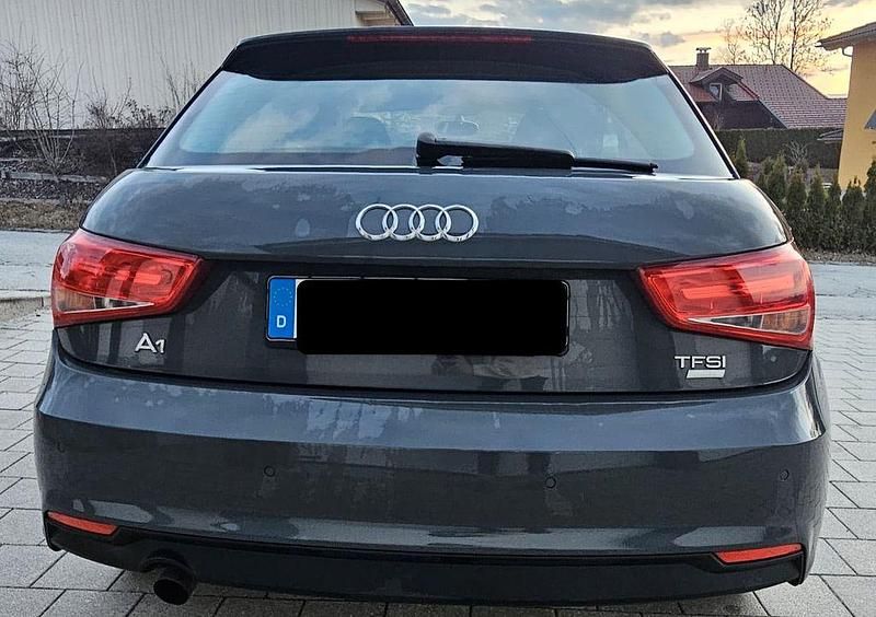 Gebraucht Audi A1 82 PS (60 kW) 2016 Grau Kleinwagen