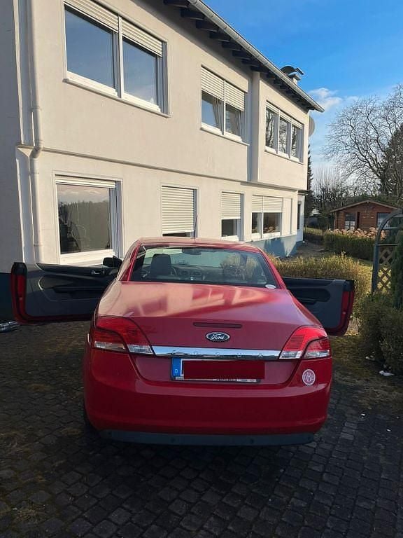 Gebraucht Ford Focus Cabriolet Trend 145 PS (106 kW) 2008 Rot Cabrio