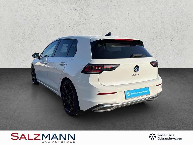 Neu VW Golf VIII Sportline 150 PS (110 kW) 2025 Pure white Limousine