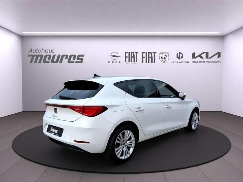 Gebraucht Seat Leon Style 150 PS (110 kW) 2024 Weiss Limousine