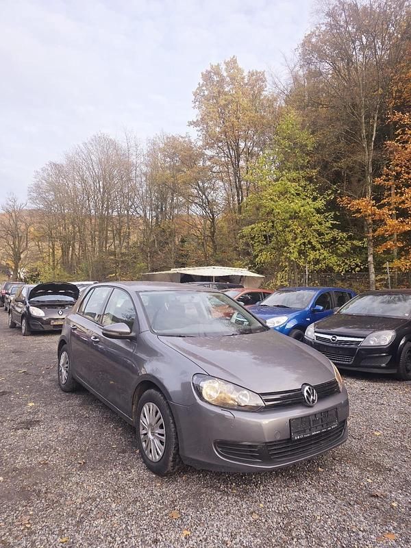 Silber Gebraucht 2009 VW Golf VI Trendline Kleinwagen | 5.800 € (Guter Preis) - Bild 1/4