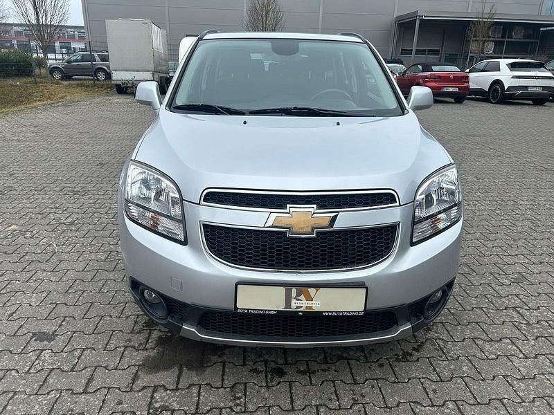 Gebraucht Chevrolet Orlando 141 PS (103 kW) 2012 Silber Van / Kleinbus