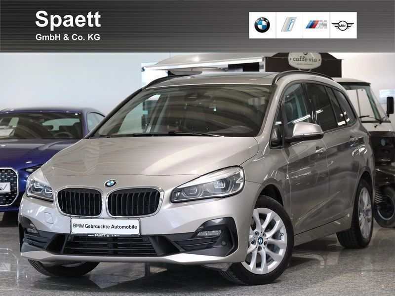 Kaschmirsilber Gebraucht 2021 BMW 220 Gran Tourer Advantage Van / Kleinbus | 27.500 € (Teuer) - Bild 1/4