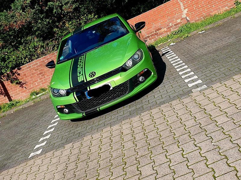 Grün Gebraucht 2013 VW Scirocco Match Coupé | 8.990 € (Fairer Preis) - Bild 1/4