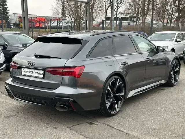 Gebraucht Audi RS6 Ambiente 600 PS (441 kW) 2021 Grau Kombi