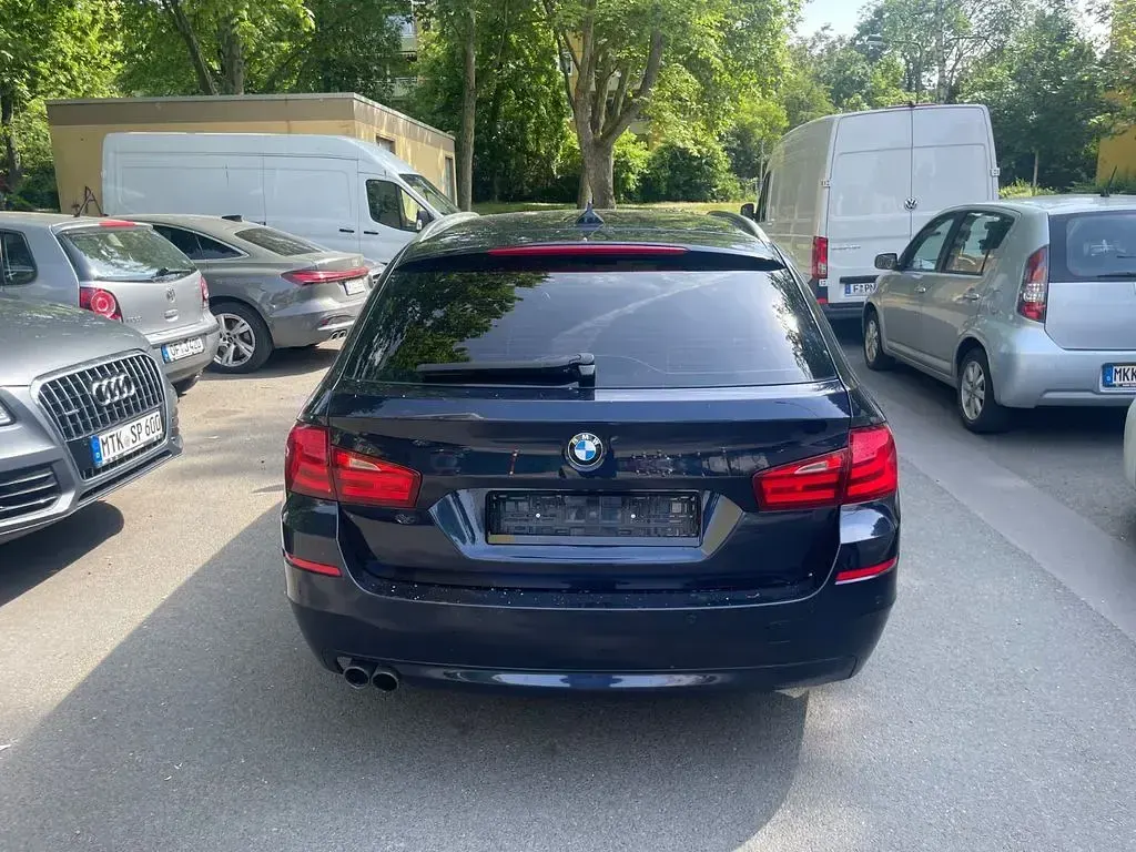 Käytetty BMW 525 218 HP (160 kW) 2012 Musta Farmari