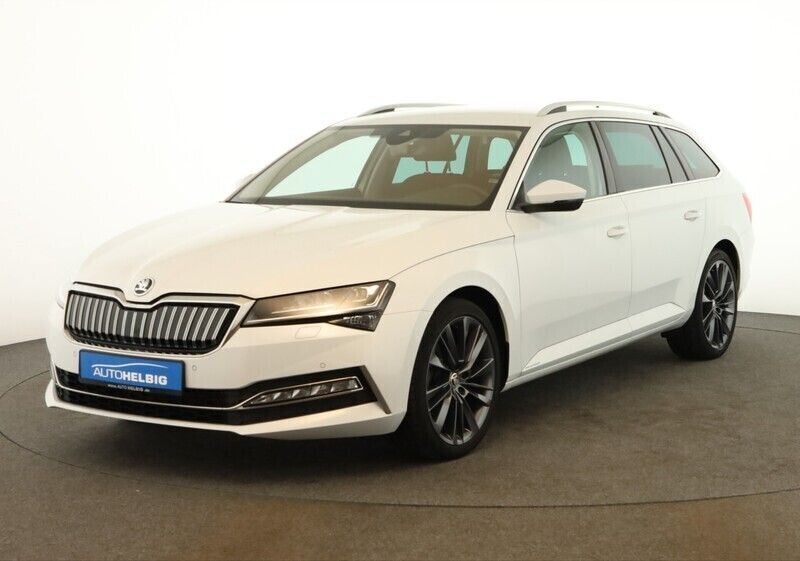 Moonweiss metallic Gebraucht 2020 Skoda Superb Style Kombi | 22.780 € (Fairer Preis) - Bild 1/4