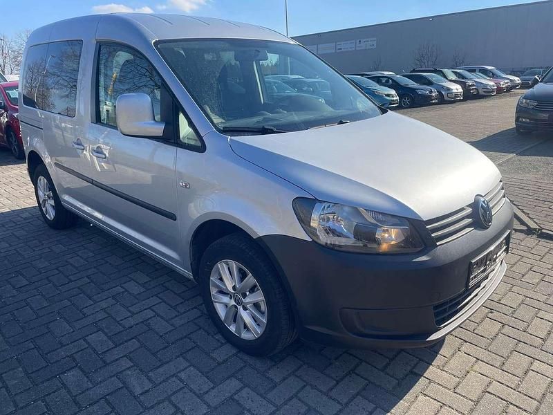Gebraucht VW Caddy Trendline 102 PS (75 kW) 2012 Reflexsilber metallic Van / Kleinbus