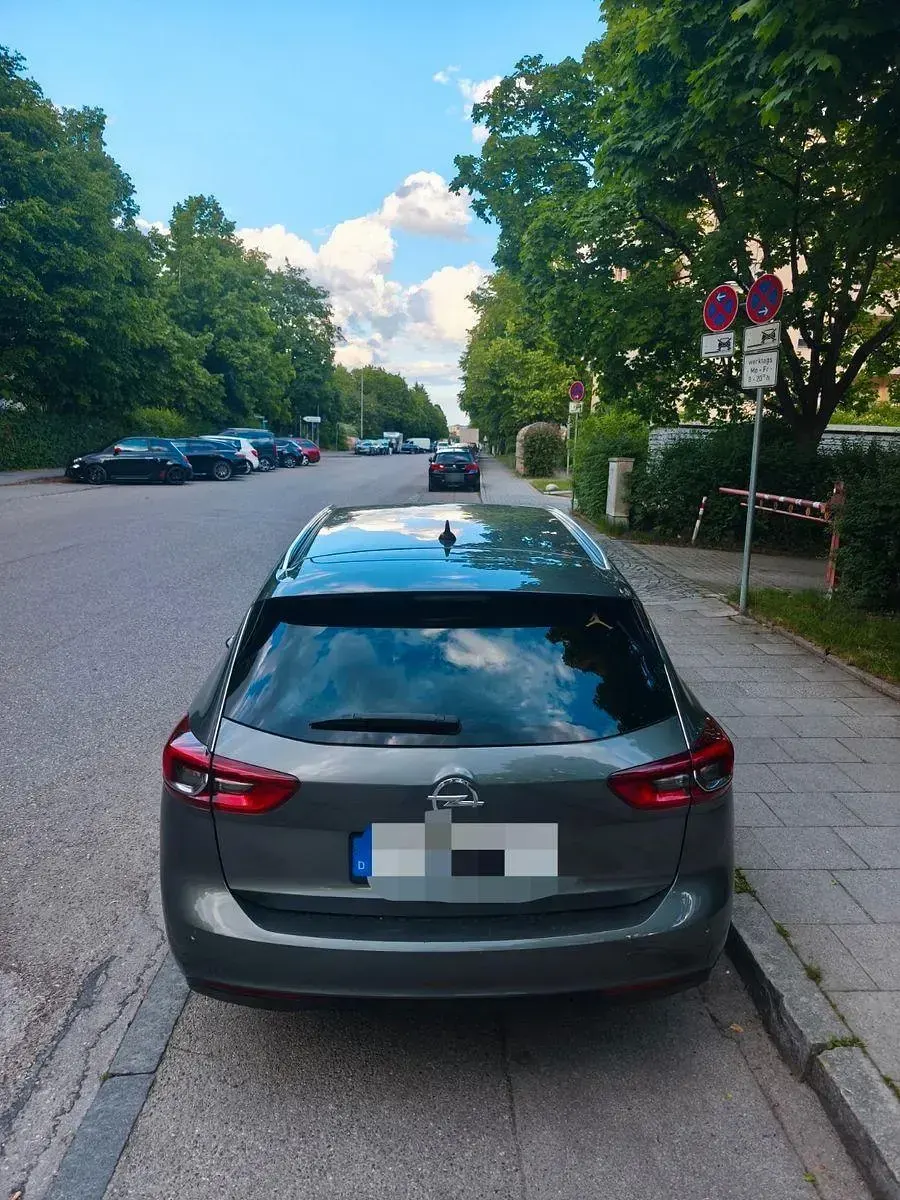 Gebraucht Opel Insignia Business 170 PS (125 kW) 2018 Grau Kombi