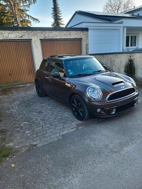 Usado Mini Cooper S 184 HP (135 kW) 2011 Castanho Citadino