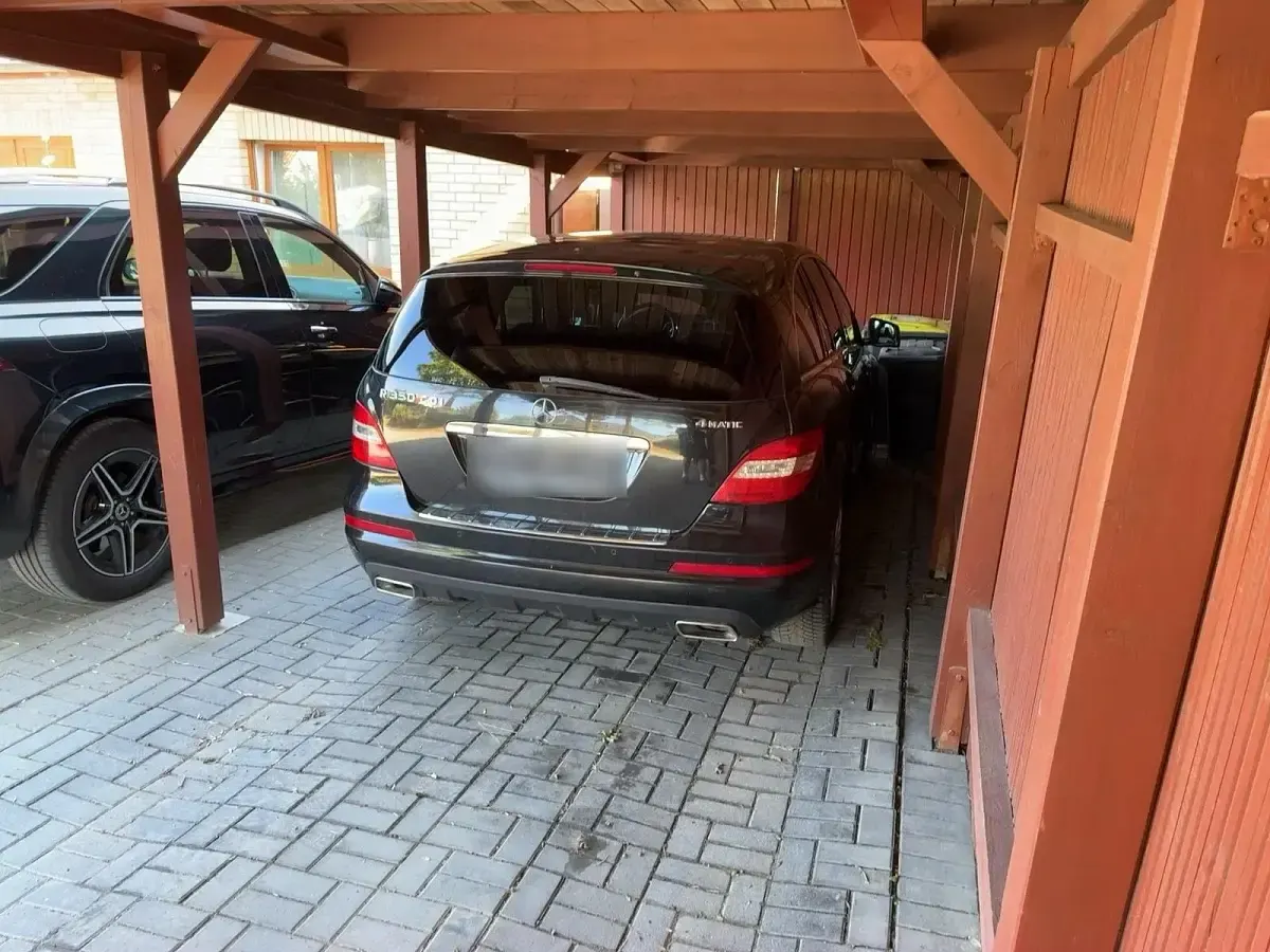Gebraucht Mercedes R350 265 PS (194 kW) 2011 Schwarz Kombi