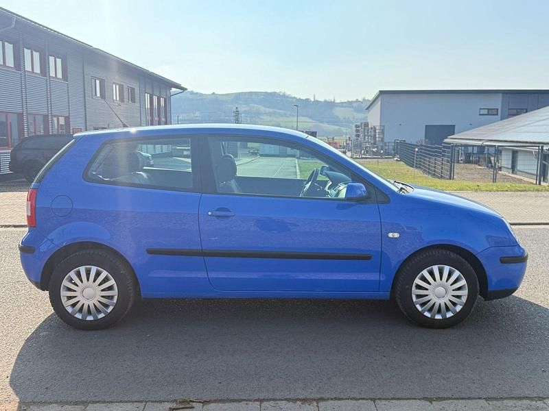 Gebraucht VW Polo Basis 64 PS (47 kW) 2003 Blau Limousine