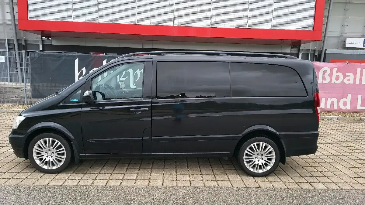 Gebraucht Mercedes Viano 163 PS (119 kW) 2011 Schwarz Van / Kleinbus