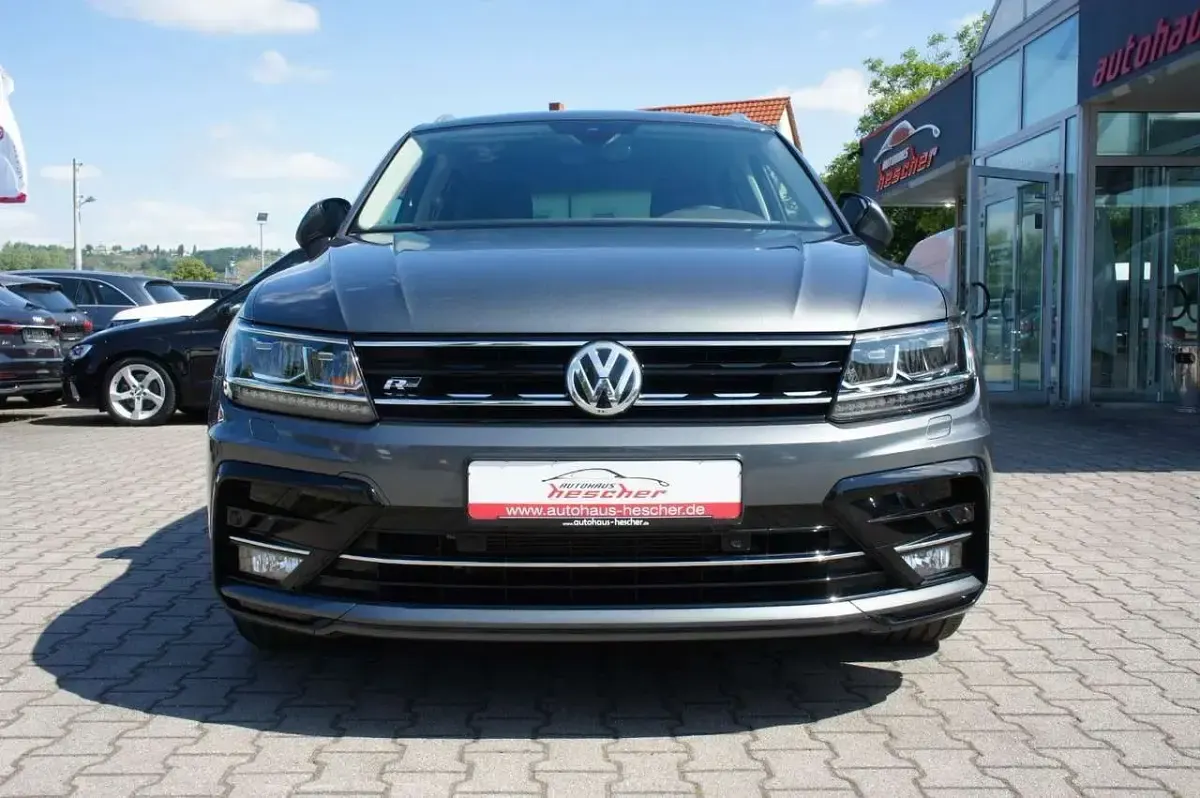 Gebraucht VW Tiguan Comfortline 150 PS (110 kW) 2018 Grau indiumgrau metallic metallic SUV