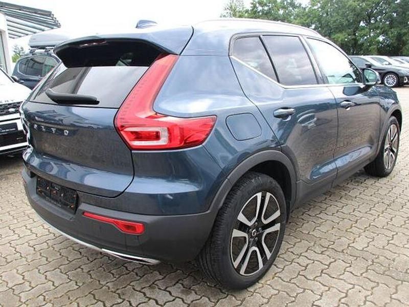Gebraucht Volvo XC40 Inscription 150 PS (110 kW) 2019 Blau SUV
