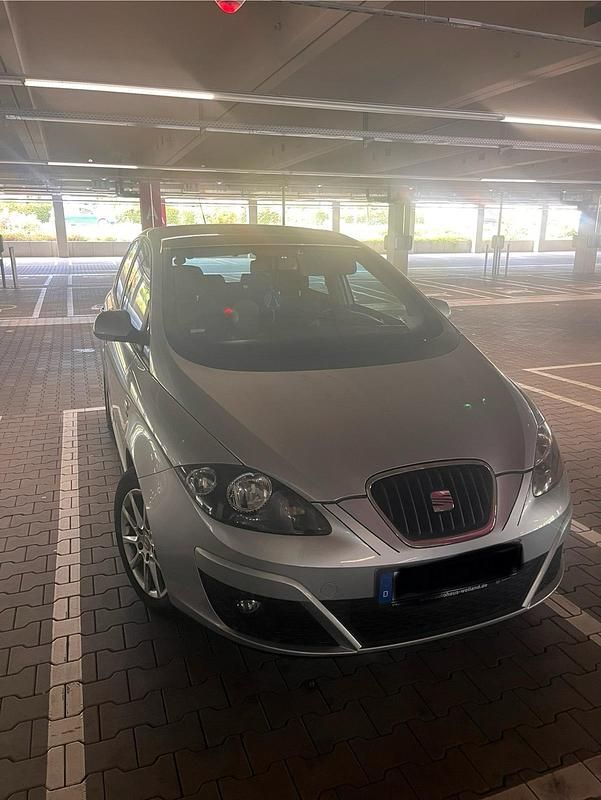 Second-hand Seat Altea 140 CP (102 kW) 2011 Argintiu Monovolum