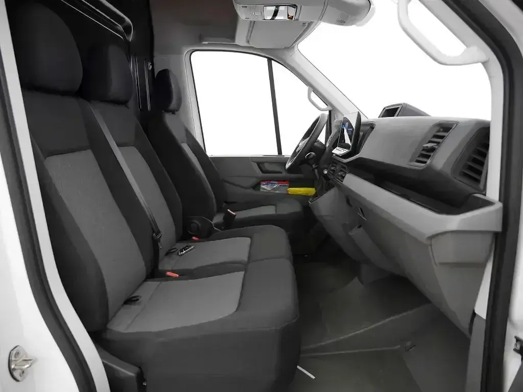 Gebraucht VW Crafter 103 PS (75 kW) 2025 Weiß Van
