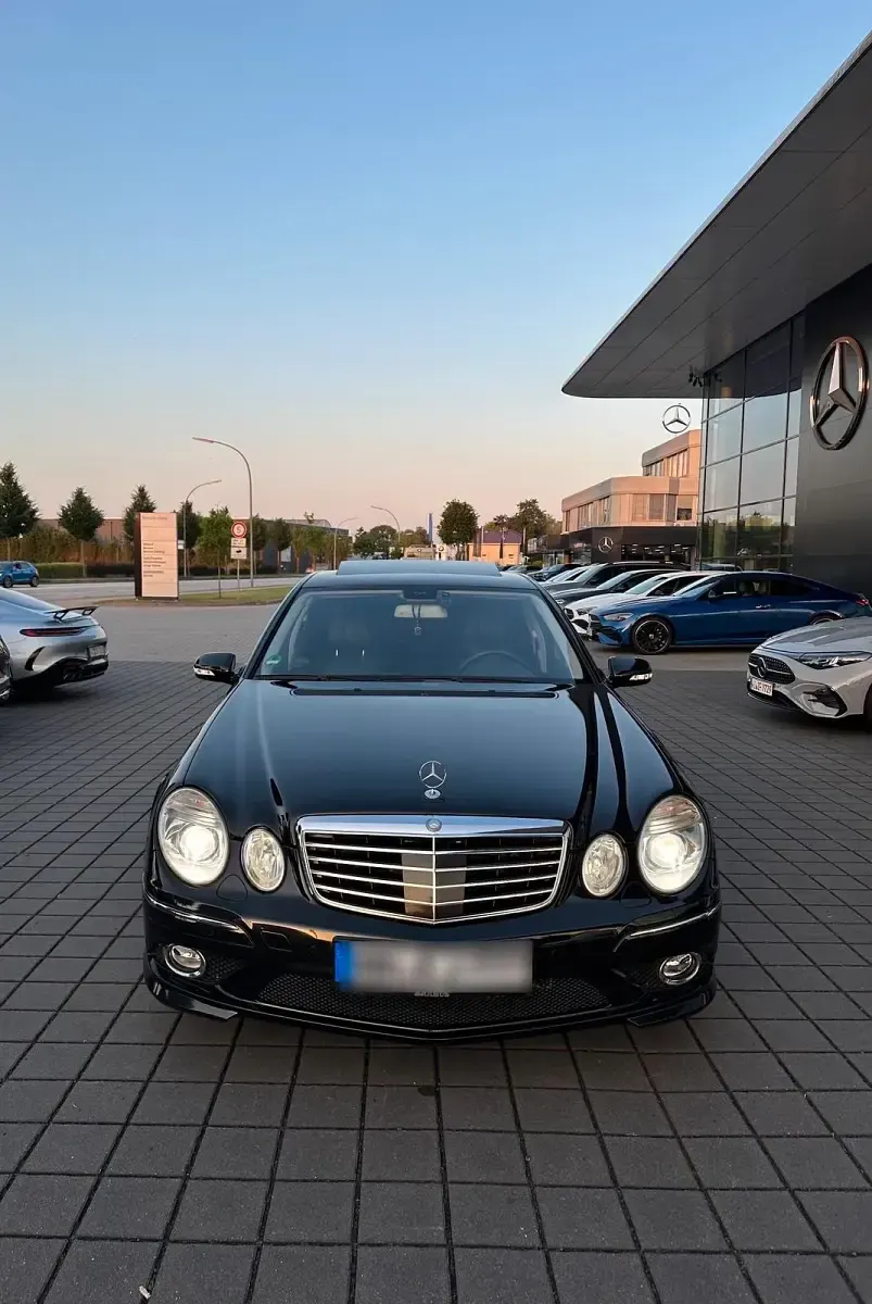 Gebraucht Mercedes E500 AMG 388 PS (285 kW) 2007 Schwarz Limousine